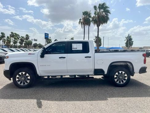 Used 2025 Chevrolet Silverado 2500 Custom w/ Custom Value Package AWD/4WD image 5
