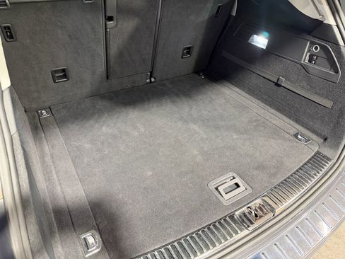 Used 2012 Volkswagen Touareg Sport AWD/4WD image 49