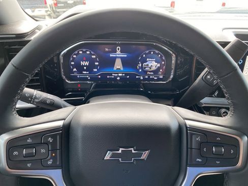 Used 2025 Chevrolet Silverado 1500 LT Trail Boss w/ Dark Appearance Package image 31