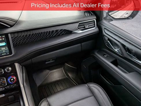 Used 2023 GMC Yukon Denali AWD/4WD image 17