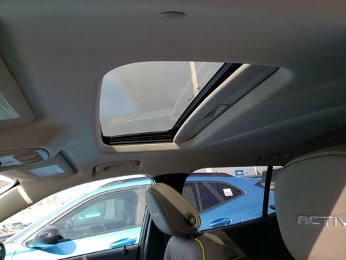 New 2026 Chevrolet Trax ACTIV w/ Sunroof Package FWD image 23