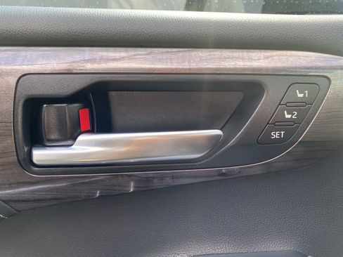 Used 2021 Toyota Highlander Platinum image 34