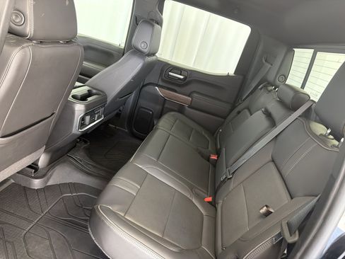 Used 2021 Chevrolet Silverado 1500 High Country image 10