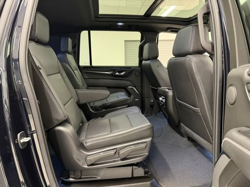 Used 2021 GMC Yukon XL Denali image 59