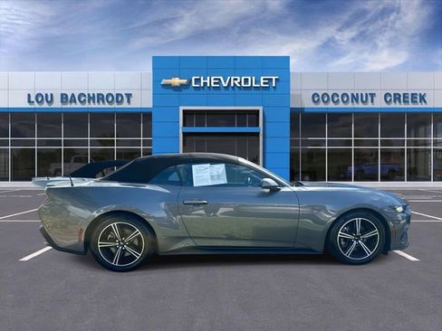 Used 2024 Ford Mustang Premium image 9