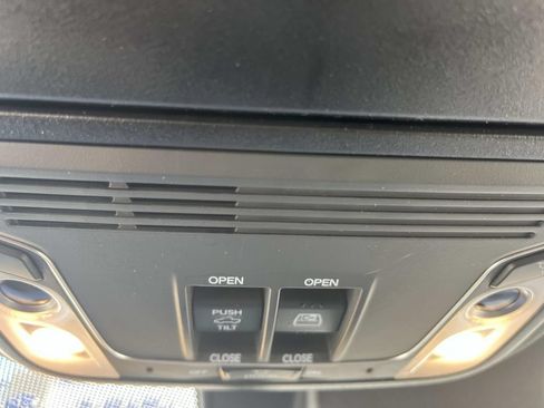 Used 2025 Honda Ridgeline Black Edition image 16