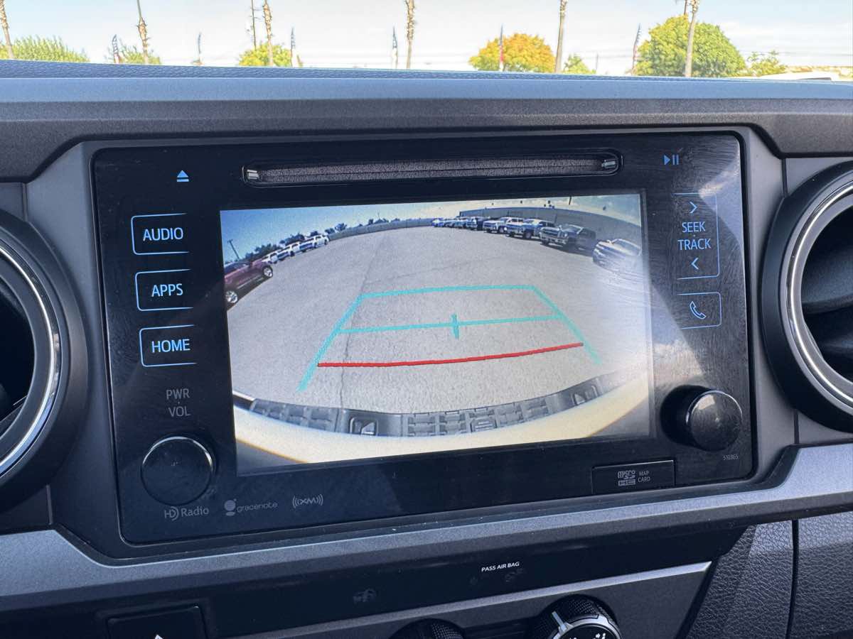Used 2019 Toyota Tacoma TRD Off-Road w/ Technology Package AWD/4WD image 33