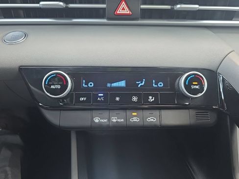 Used 2025 Hyundai Elantra Hybrid w/ Cargo Package FWD image 21