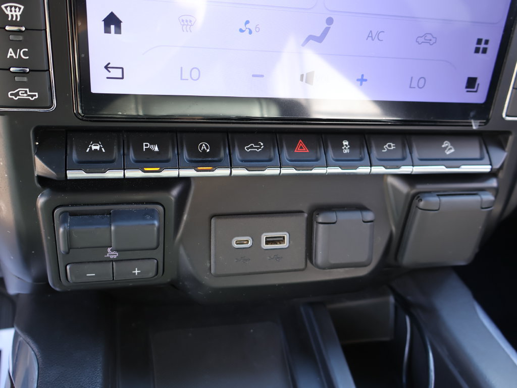 Used 2020 GMC Sierra 1500 SLT w/ SLT Premium Plus Package AWD/4WD image 19