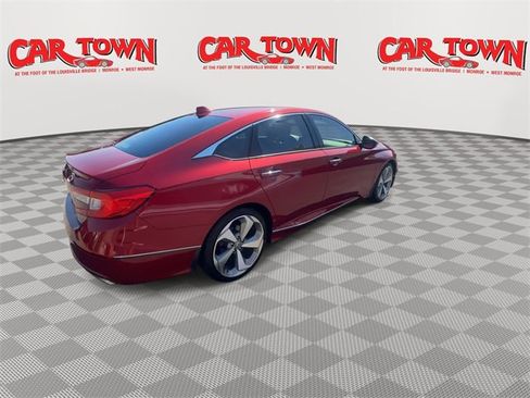 Used 2018 Honda Accord Touring image 8
