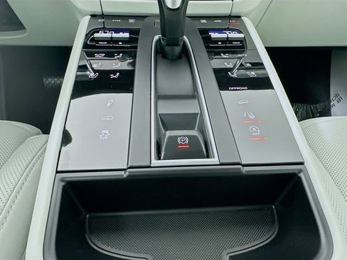 New 2025 Porsche Macan S image 23