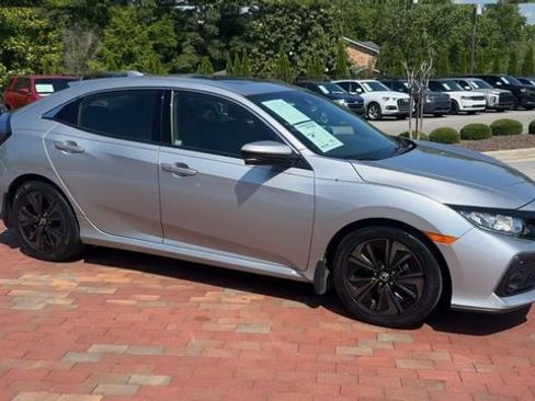 Used 2019 Honda Civic EX image 4