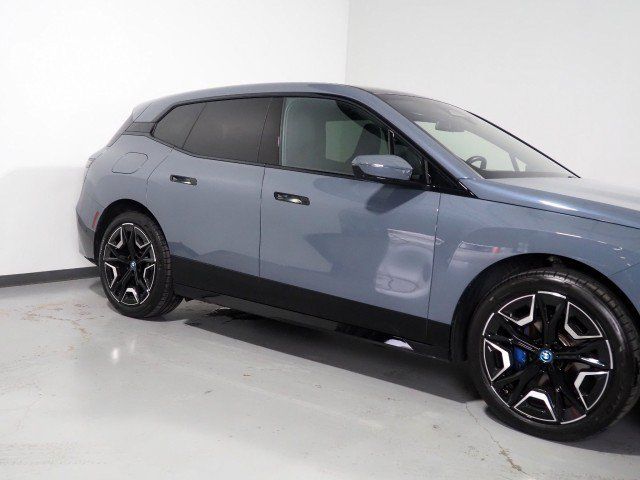 Used 2024 BMW iX xDrive50 w/ Sport Package AWD/4WD image 64