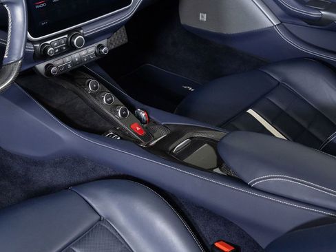 Used 2019 Ferrari Portofino image 39