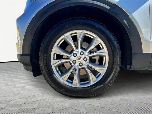 Used 2023 Ford Explorer Limited image 9