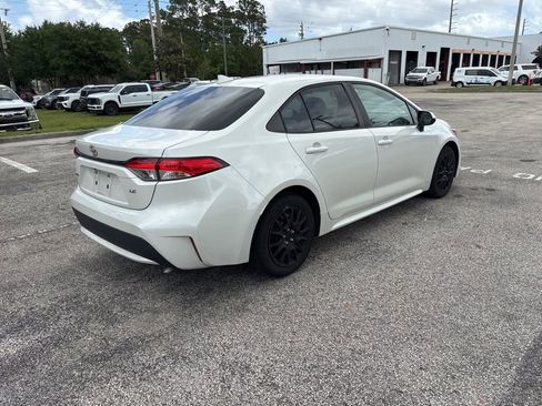 Used 2020 Toyota Corolla LE image 4