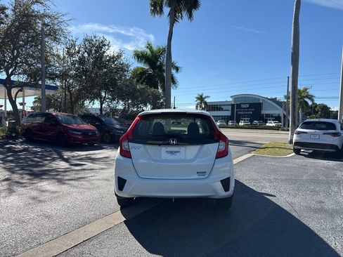 Certified 2017 Honda Fit LX image 6