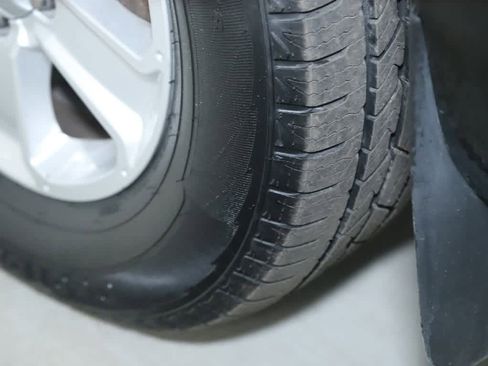 Used 2019 Toyota Tundra SR5 w/ SR5 Upgrade Package AWD/4WD image 35