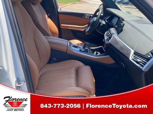 Used 2022 BMW X5 xDrive40i w/ Premium Package AWD/4WD image 17