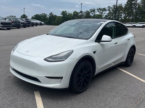 Used 2021 Tesla Model Y 2WD image 8