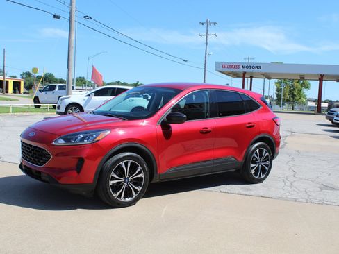 Used 2022 Ford Escape SE w/ SE Sport Appearance Package AWD/4WD image 10