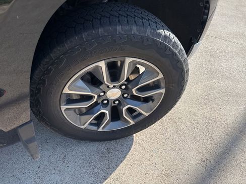 Used 2022 Chevrolet Silverado 1500 LT w/ Z71 Off-Road Package image 15