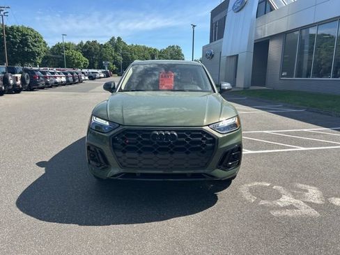 Used 2024 Audi Q5 2.0T Premium w/ Convenience Package AWD/4WD image 2