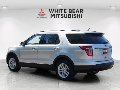 Used 2014 Ford Explorer XLT w/ Equipment Group 202A AWD/4WD image 4