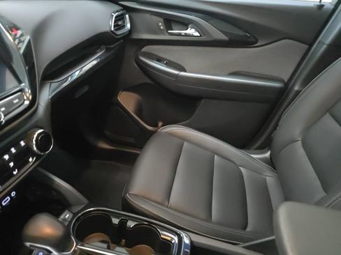 Used 2021 Chevrolet TrailBlazer LT w/ Sun and Liftgate Package image 19