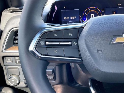 Used 2025 Chevrolet Tahoe High Country image 10