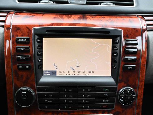 Used 2005 Maybach 57 RWD image 17