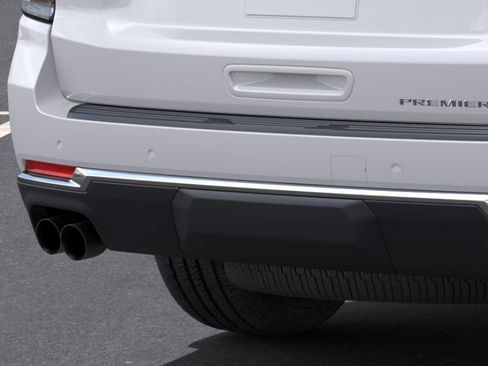 New 2025 Chevrolet Suburban Premier AWD/4WD image 38