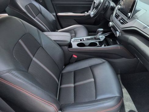 Used 2025 Nissan Altima 2.5 SR AWD/4WD image 30
