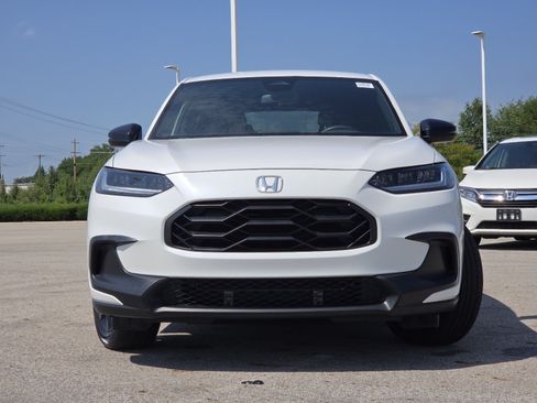 Certified 2025 Honda HR-V Sport image 11