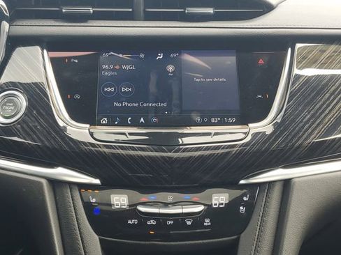 Used 2025 Cadillac XT6 Premium Luxury image 31