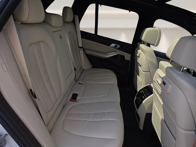 Used 2019 BMW X5 xDrive40i w/ Premium Package 2 AWD/4WD image 15