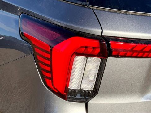 New 2026 Ford Explorer Active w/ Active Comfort Package image 14