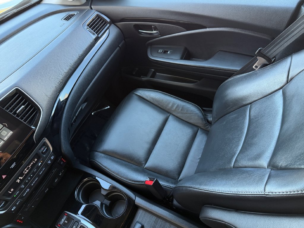 Used 2020 Honda Pilot Touring image 17