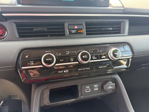 Certified 2025 Honda Pilot EX-L image 21