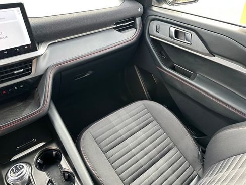 Certified 2025 Ford Explorer ST-Line w/ ST-Line Street Pack image 24