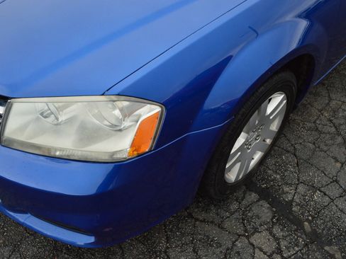 Used 2014 Dodge Avenger SE image 3