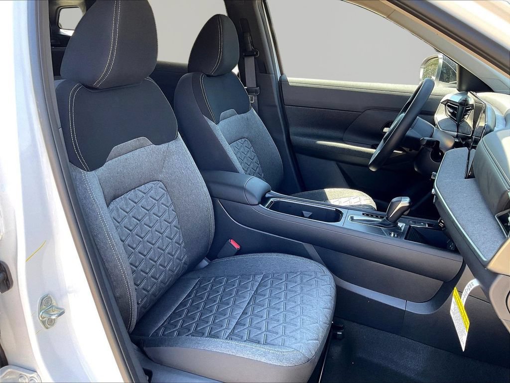 New 2027 Nissan Kicks SV FWD image 11