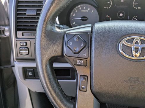 Used 2019 Toyota Sequoia SR5 image 19