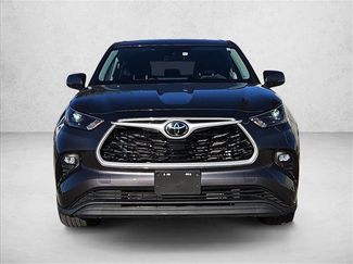 Certified 2022 Toyota Highlander LE video 2