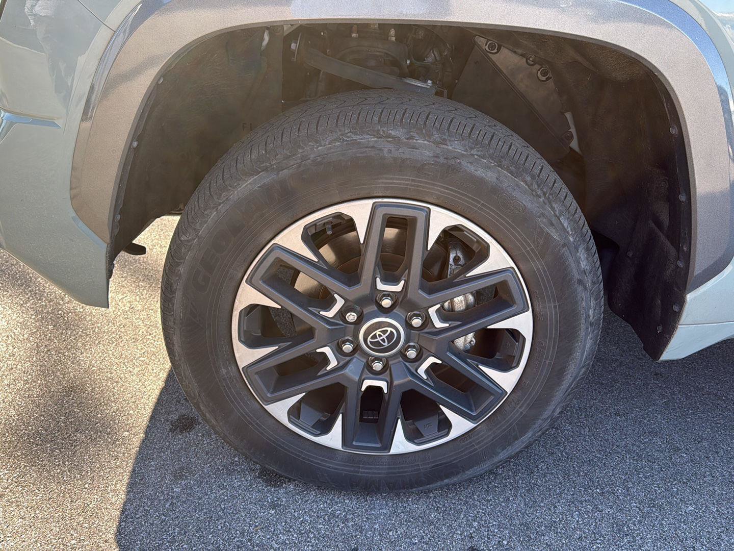 Used 2024 Toyota Tundra Limited AWD/4WD image 15