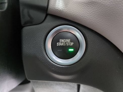 Used 2022 Chevrolet Equinox LS FWD image 11