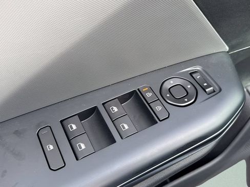 New 2026 Kia K4 FWD image 21