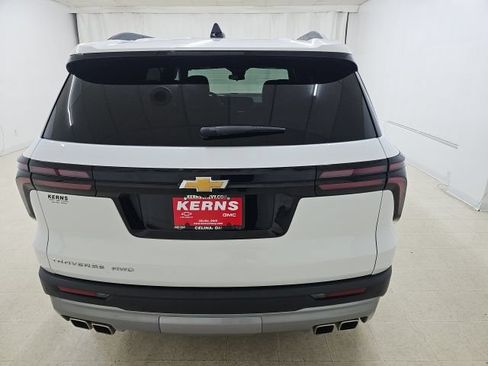 Used 2025 Chevrolet Traverse LT AWD/4WD image 14