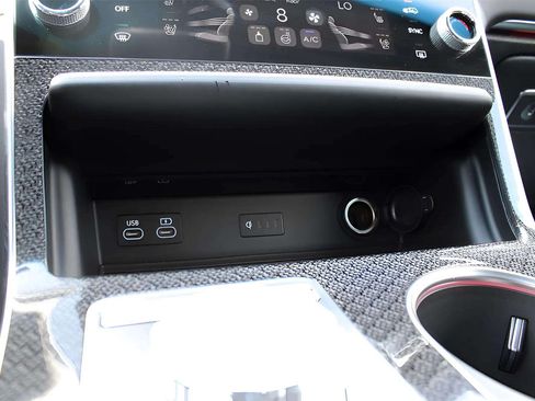 Used 2025 Genesis GV80 3.5T e-SC AWD/4WD image 14