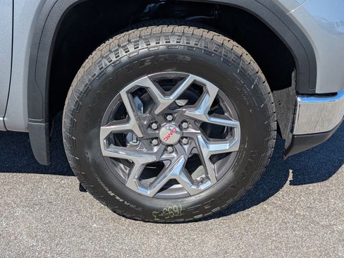 New 2026 GMC Sierra 1500 SLE w/ X31 Off-Road Package image 6